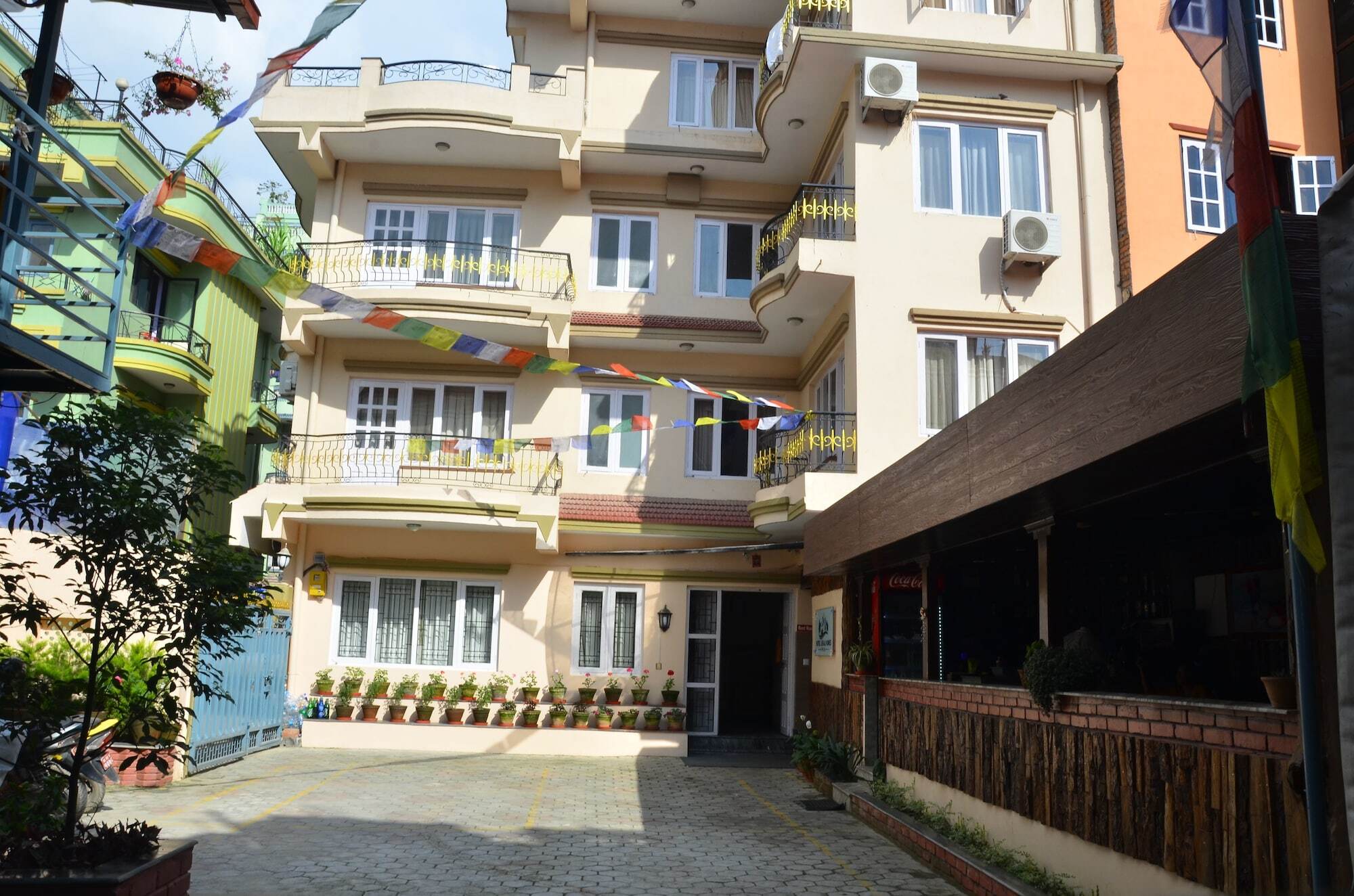 Oyo 720 Lekali Homes And Restaurant Katmandu Dış mekan fotoğraf